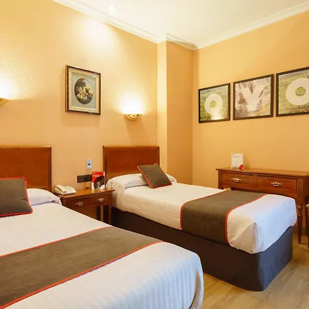 Castanos Hotel 2*