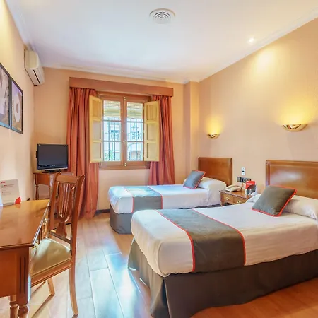 Castanos Hotel 2*