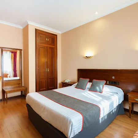 Castanos Hotel