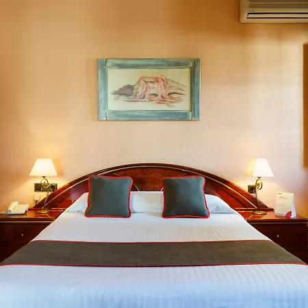 Hotel Castanos