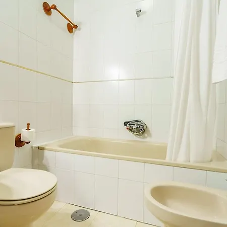Castanos Hotel 2*